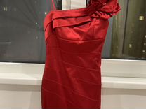 Красное атласное платье футляр Doridorca