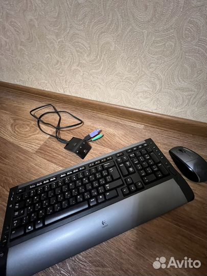 Беспроводная клавиатура и мышь