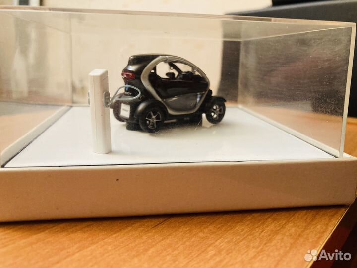Модель автомобиля Renault Twizy