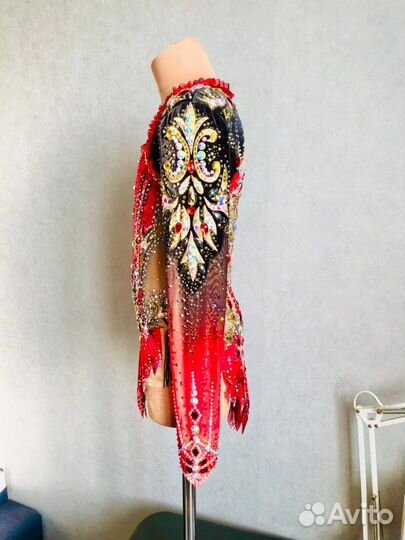 Купальник для художественной гимнастики