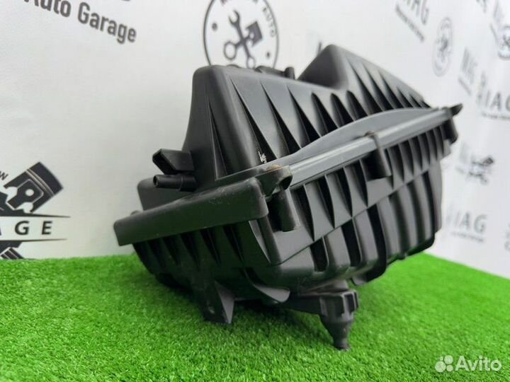 Корпус воздушного фильтра Land Rover Vogue L405