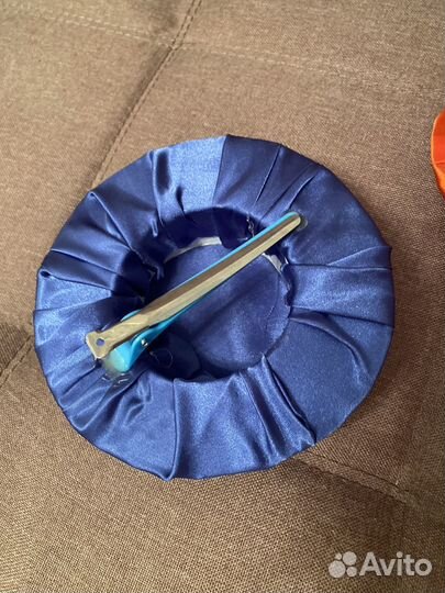 Две заколки 