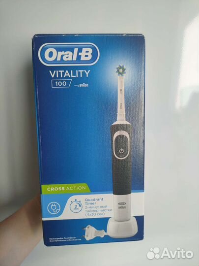 Электрическая зубная щетка oral b новая