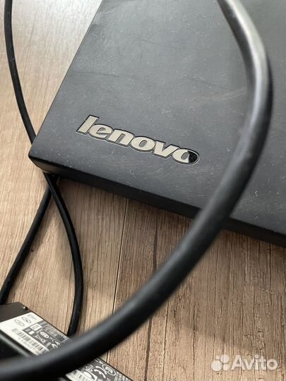 Ноутбук lenovo в рабочем состояни