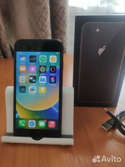 iPhone 8, 64 ГБ