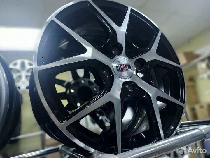 Диск литой alcasta M52 6x15 4x100 ET46 D54.1 BKF