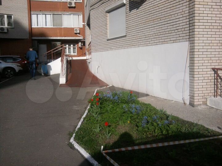 3-к. квартира, 100 м², 5/10 эт.