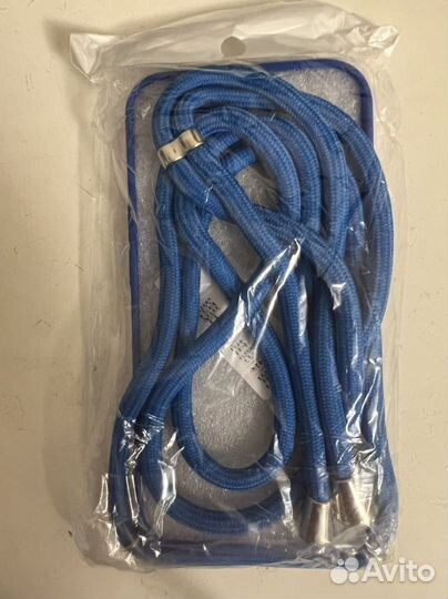 Чехол на шнурке силиконовый на iPhone 13