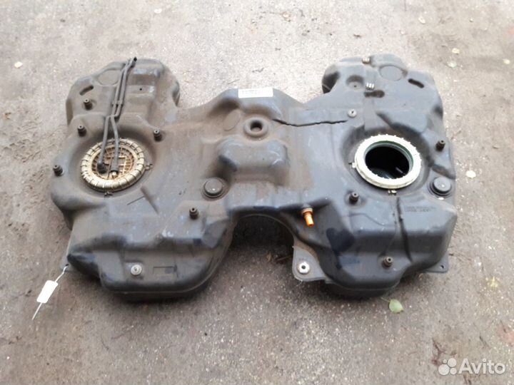 Бак топливный Mercedes X164 A1644700801