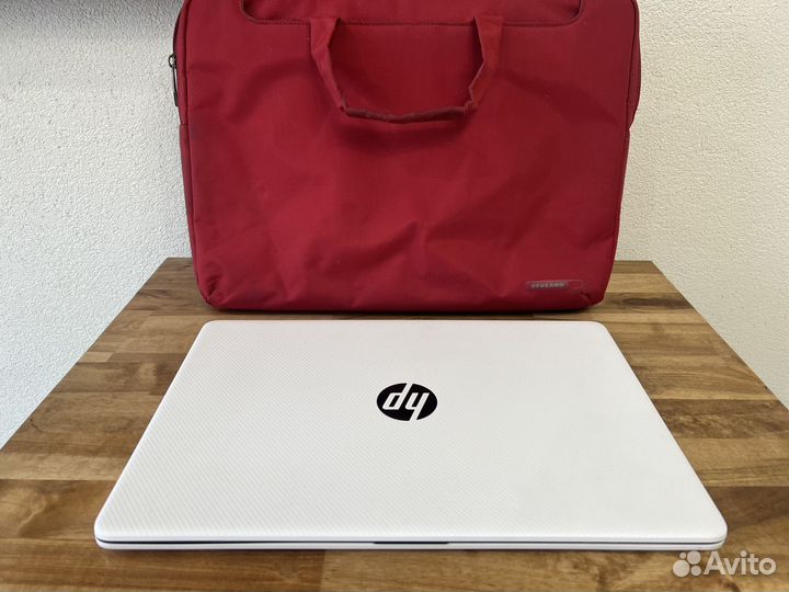 2022 HP Ryzen 3 4300U 8Gb DDR4 SSD 256Gb FHD