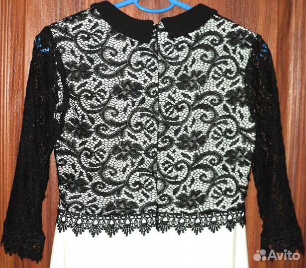 Платье нарядное 44 размер