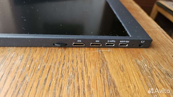 Портативный монитор 17