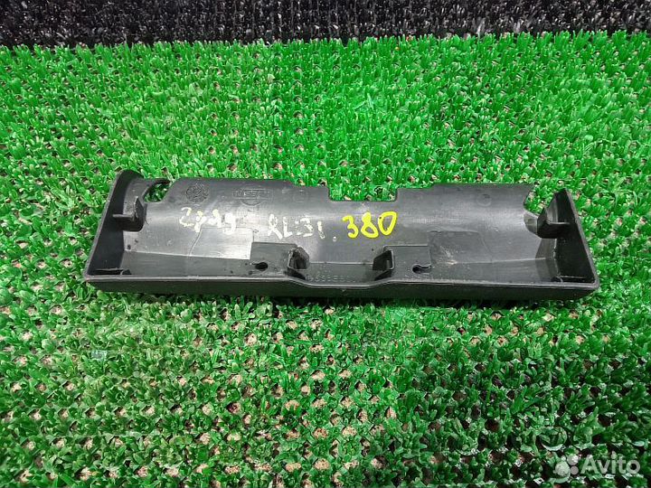 Заглушка крепления сиденья задняя левая Nissan Pathfinder