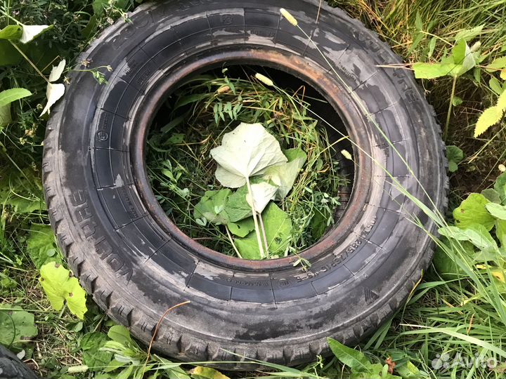 Accelera 651 Sport 2.25/75 R15 50