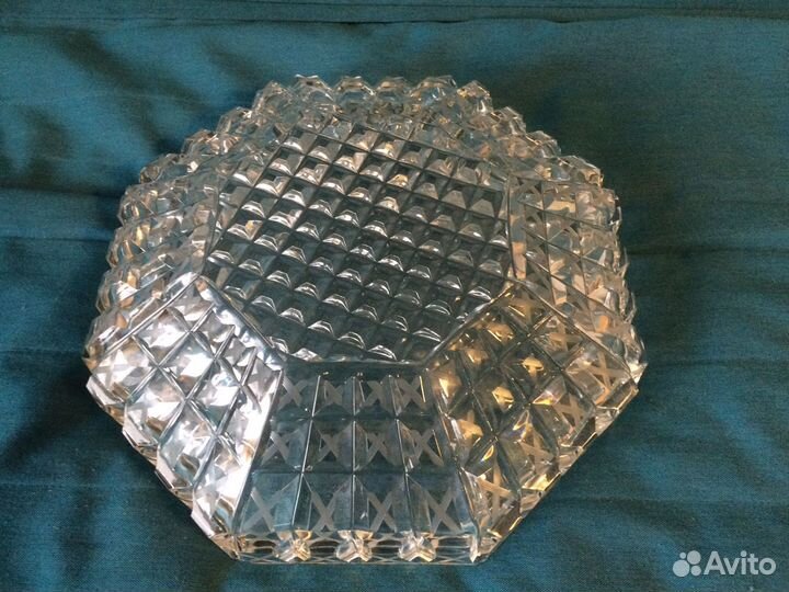 Большая хрустальная ваза