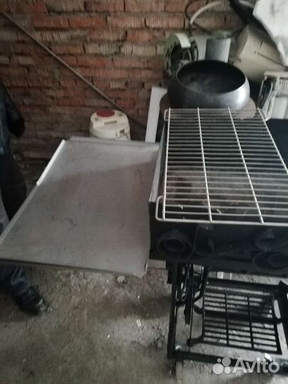 Мангал на колёсиках с тормозами