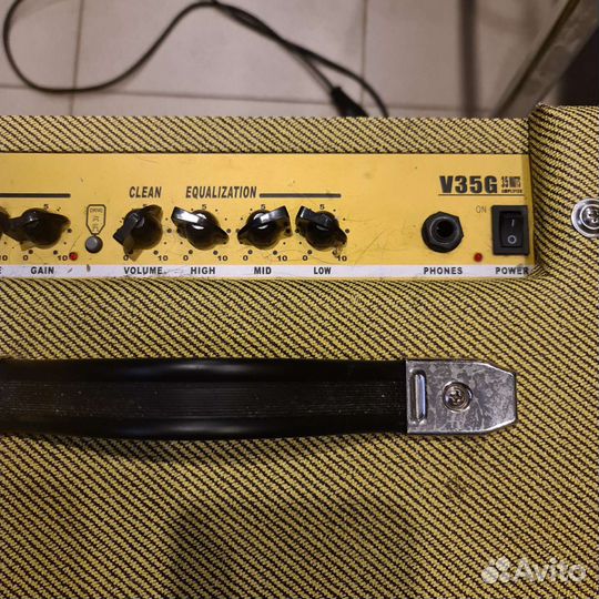 Гитарный комбоусилитель, Belcat V35G