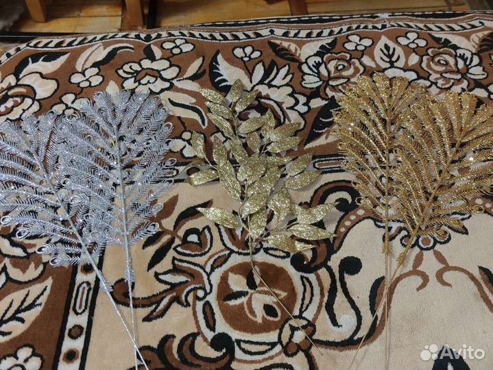 Новогодняя атрибутика. Новогодние украшения