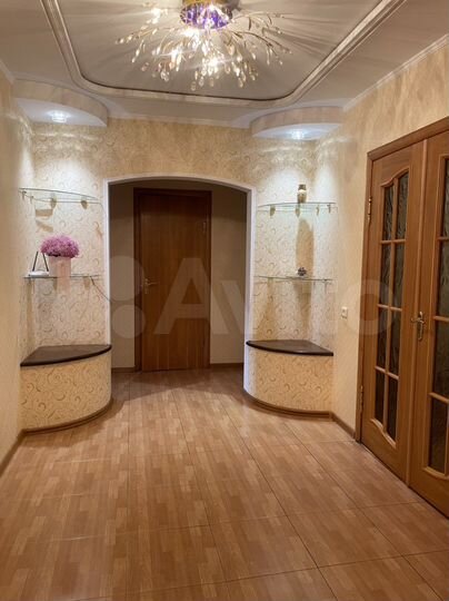 4-к. квартира, 86 м², 5/10 эт.