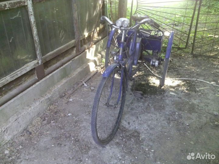 Трехколесный электровелосипед
