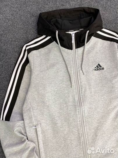 Спортивный костюм adidas