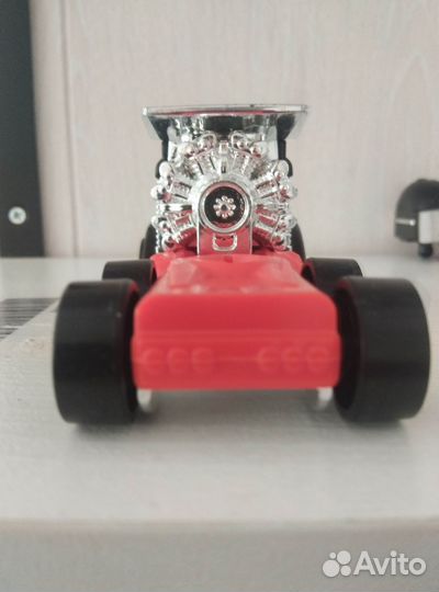 Коллекционные машинки SKY snow