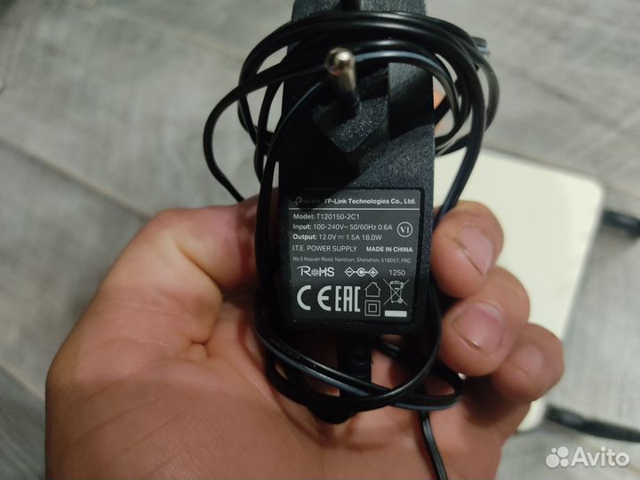 Маршрутизатор TP-link TL-WR1042ND + зарядка