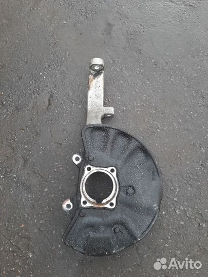 Кулак передний правый Mercedes Gls X166 642.826