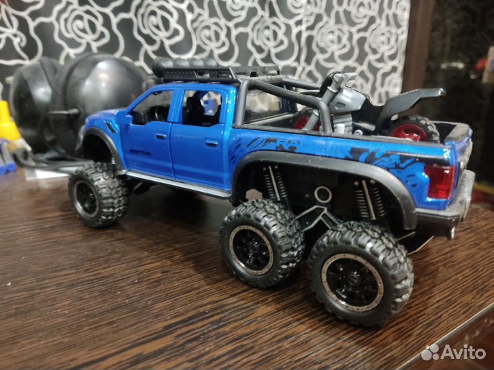 Модель Ford F-250 Raptor