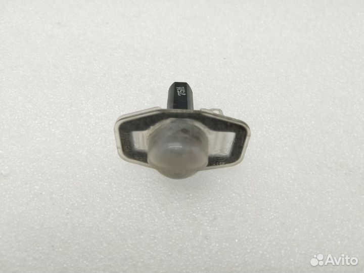 Плафон подсветки номера Toyota Corolla E150 1zrfe