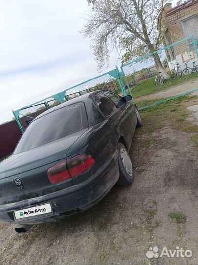 Opel Omega 2.0 МТ, 1994, 450 000 км