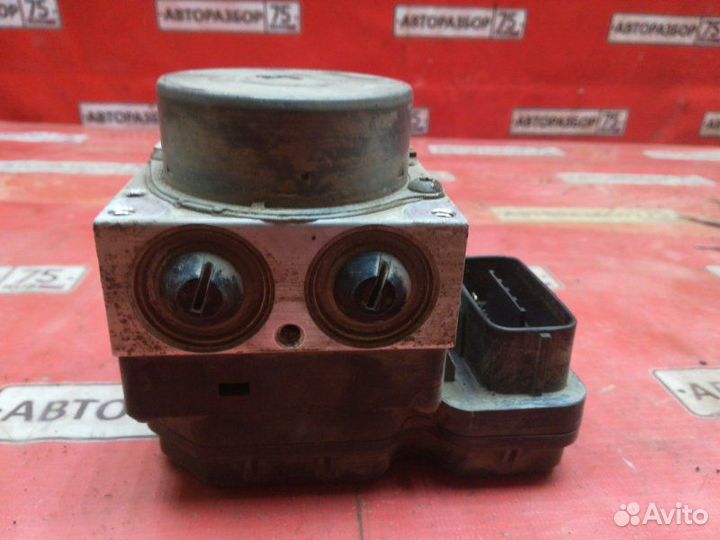 Блок abs Toyota Corolla ZRE151L 1zrfe 2007