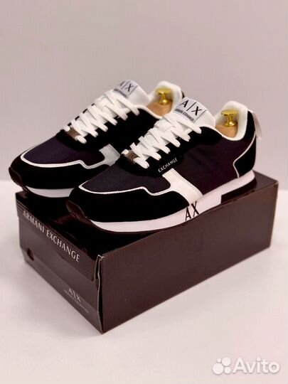 Кроссовки Armani комфортные