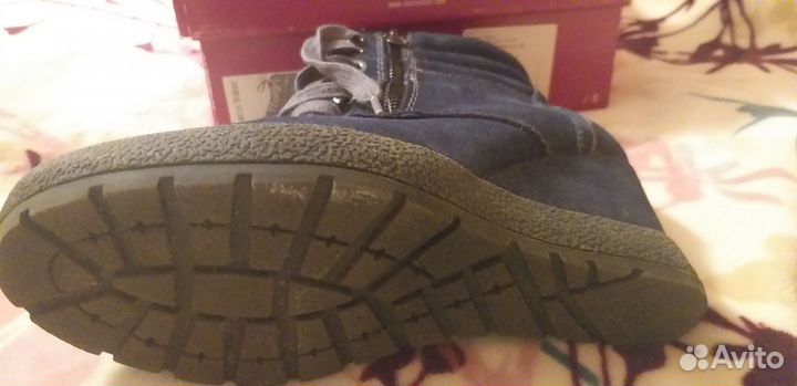 Полусапоги демесезон р.38(24,5),белые р.39(25)