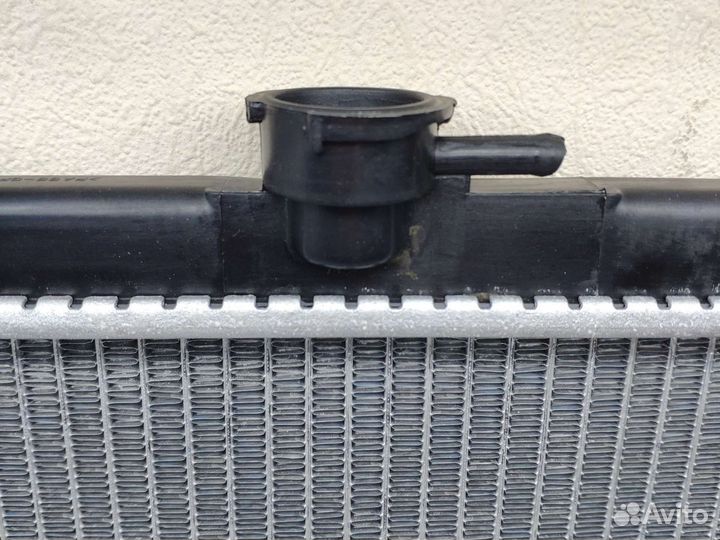 Радиатор охлаждения Mitsubishi Pajero 3-4 3.0-3.8