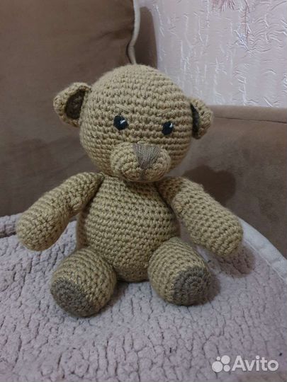 Игрушка плюшевый мишка вязаный