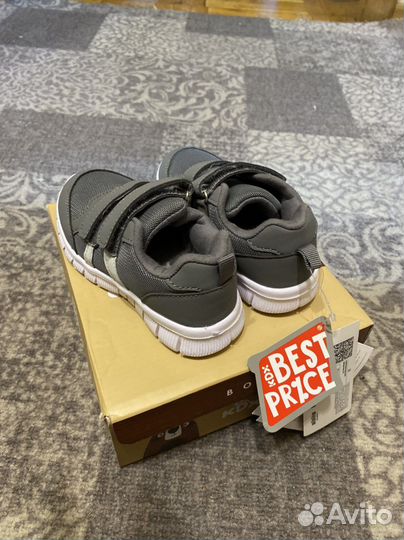 Новые детские кроссовки, размер 25