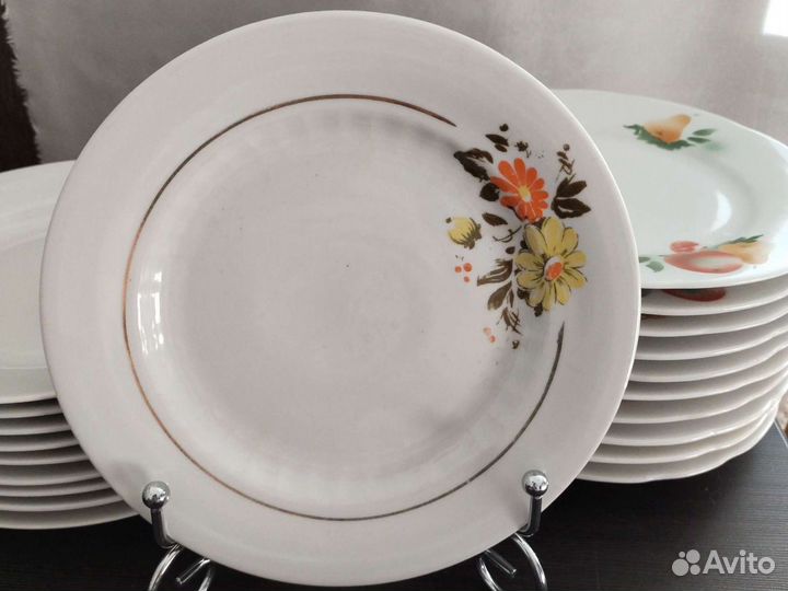 Тарелка пирожковая d 17,5 см - 20 штук