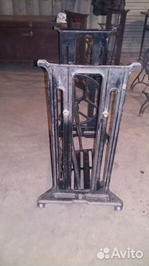 Станины от швейных машин.Зингер продана.Подстолье