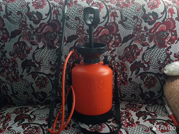 Опрыскиватель садовый ручной