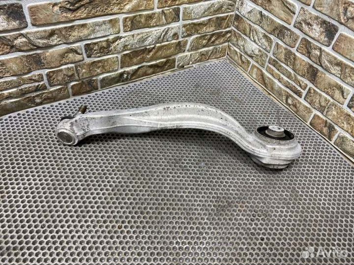 Рычаг подвески нижний передний левый Mercedes-Benz