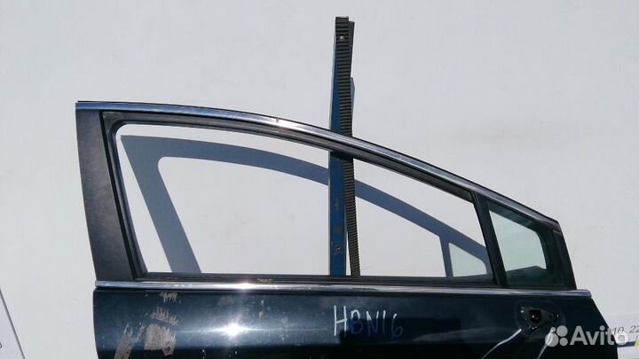 Дверь передняя правая Toyota Avensis