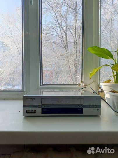 Мультисистемный видеомагнитофон