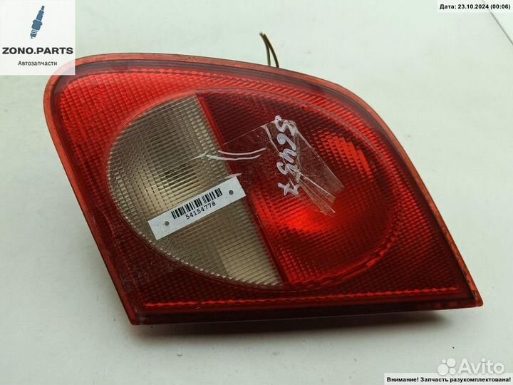 Фонарь крышки багажника правый 2108200164 на Mercedes W210 (E)