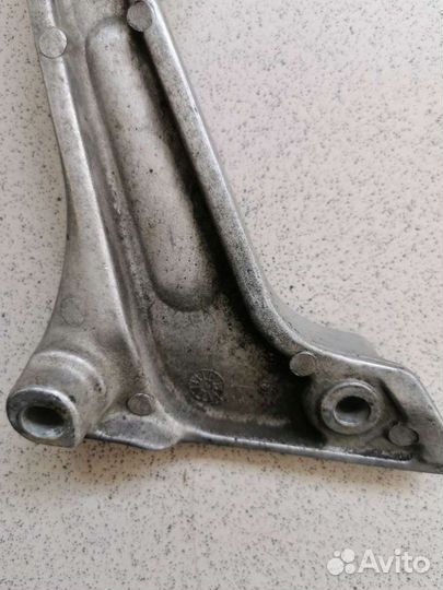 Кронштейн задней подножки Honda cbr929rr