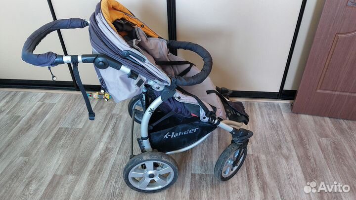 Коляска X-Lander с надувными колесами