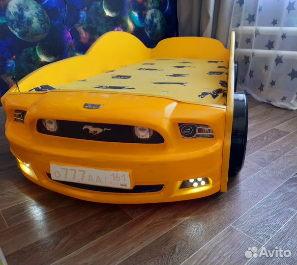 Детская кровать машинка с матрасом