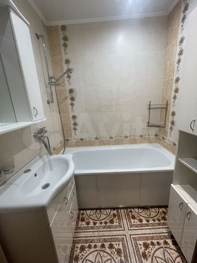 2-к. квартира, 60 м², 9/12 эт.