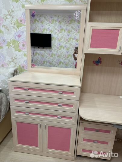 Мебель в детскую для девочки