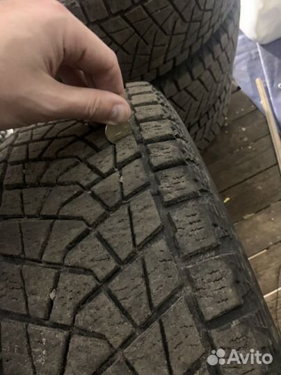 Bridgestone Blizzak DM-Z3 215/60 R17